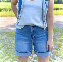 Load image into Gallery viewer, Turn-Up Denim Shorts