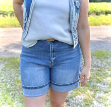 Load image into Gallery viewer, Turn-Up Denim Shorts