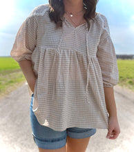 Load image into Gallery viewer, Lace Shoulder Shellie Top
